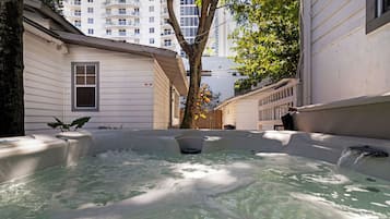 Iron/ironing board, free WiFi