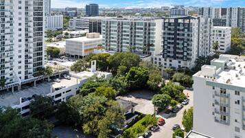 Iron/ironing board, free WiFi