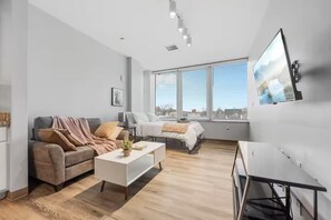 1 غرفة نوم ومكواة/لوح كي وواي فاي وملاءات أسرّة