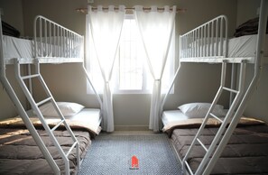 4 bedrooms, WiFi, bed sheets, wheelchair access