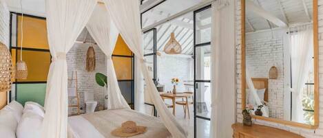 Iron/ironing board, internet, bed sheets