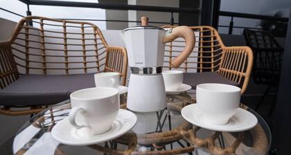 Family Rooftop by Airport Pool-Gym-Cinema-Security