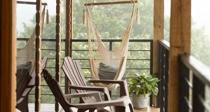 Eco Escape | River Jacuzzi with Nature View | Casa Loma
