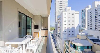 Apartments in a Building 650 Meters From Meia Praia Beach - Rgos