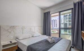 Basic Apartment | 2 bedrooms - Apartments in a Building 650 Meters From Meia Praia Beach - Rgos (Itapema)