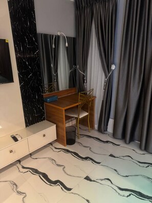 Apartment, City View | Desk, laptop workspace, free WiFi