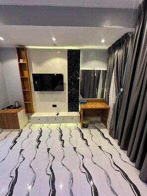 شقة - منظر للمدينة | تلفاز