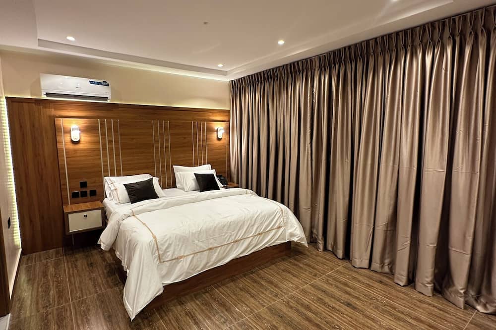 Apartment 5