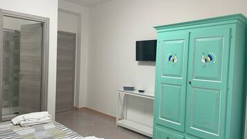 3 Schlafzimmer, Schreibtisch, Bügeleisen/Bügelbrett, kostenloses WLAN