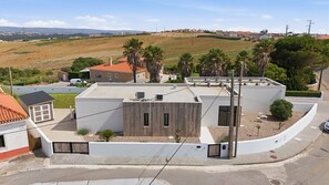 Exterior - Villa "Casa Branca" 6 persons, heated pool, PMR access located in Lourinhã (Lourinhã)