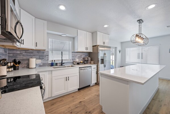 Fridge, microwave, oven, stovetop