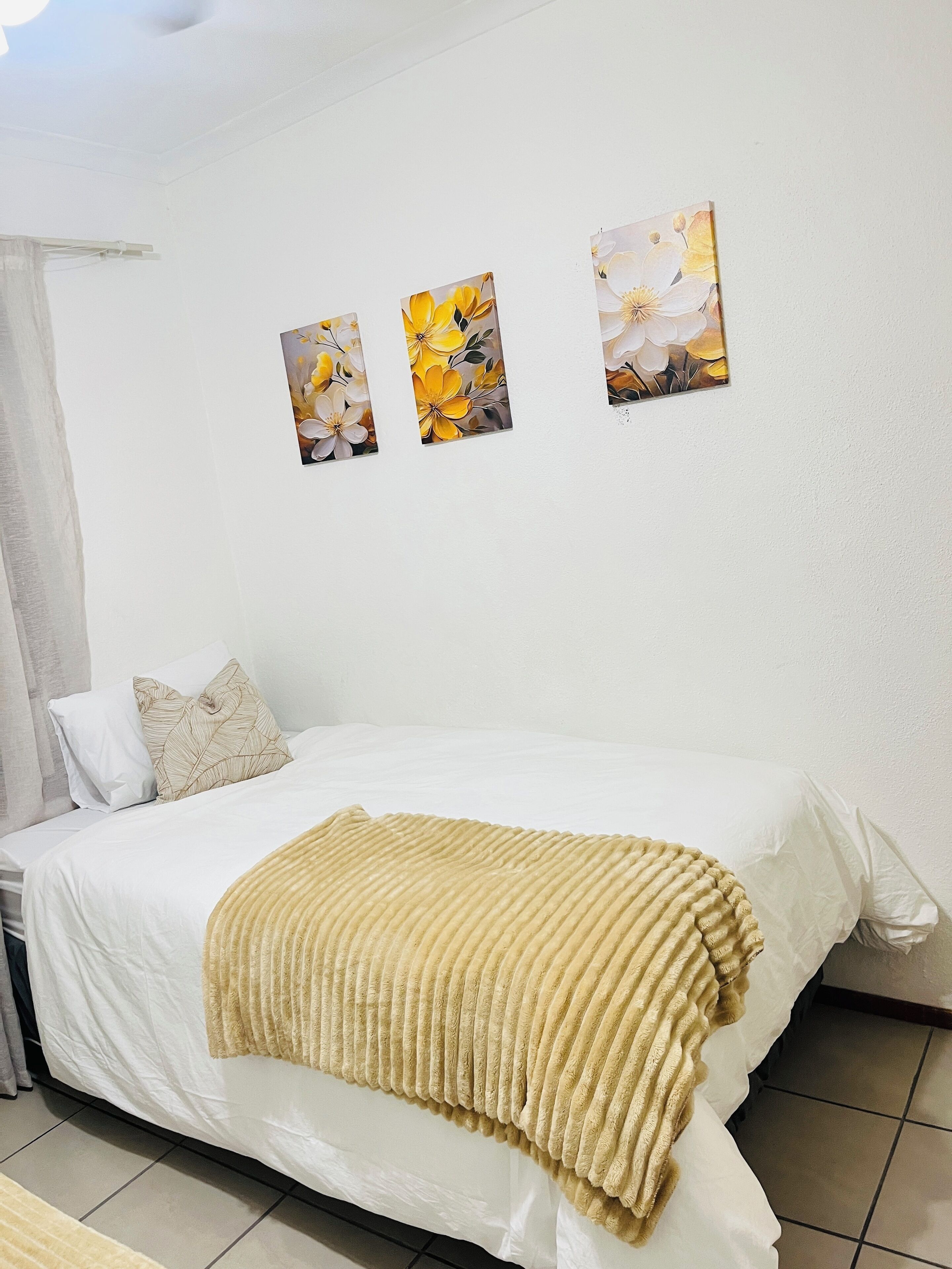 Iron/ironing board, WiFi