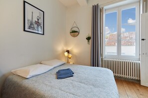 Strykjärn/strykbräda, gratis wi-fi och sängkläder
