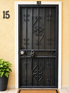 2121 Michigan, unit 15, pic 8, security door - Chic & Stylish Studio Near Downtown LA * W/D * AC (Los Angeles)