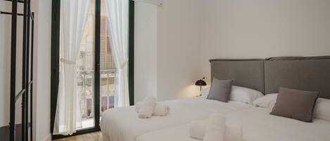 Internet, bed sheets