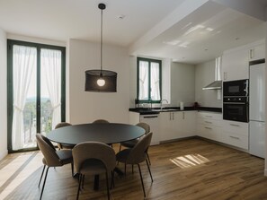 Fridge, microwave, oven, dishwasher - Torre dels Bous Apartment 2-A (HOSTALRIC)