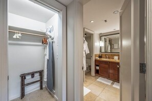 مجففات شعر، مناشف