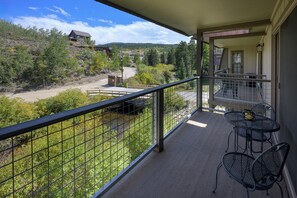 Terrace/patio - Ride, Hike, & Relax: Experience the Best of Winter Park Summer (Winter Park)