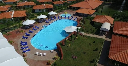 HOTEL CAMPESTRE TARDES CALEÑAS