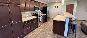 The Beatrice Beauty – Cozy 2BR Retreat Perfect for Families or Friends