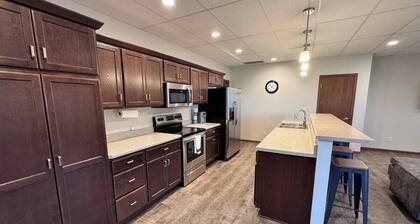 The Beatrice Beauty – Cozy 2BR Retreat Perfect for Families or Friends