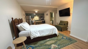 1 غرفة نوم ومكواة/لوح كي وواي فاي مجانًا وملاءات أسرّة