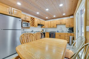 Micro-ondes, four, plaque de cuisson, lave-vaisselle