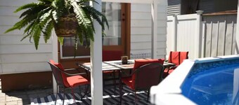 Cozy 4bed 3BR house in North Tonawanda with AC and Pool!