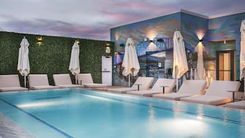 Seasonal outdoor pool