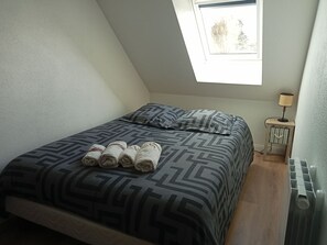 2 bedrooms, free WiFi, bed sheets - The Dupleix Glazik Apartment in Saint-Nic (Saint-Nic)