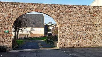 Enceinte de lâhĂ©bergement