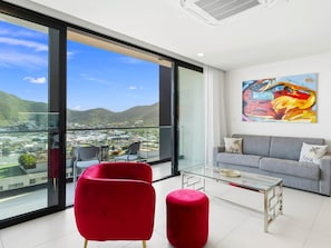 Living area - D438 – Amazing 2-Bedroom Lagoon View with Balcony (Sint Maarten)