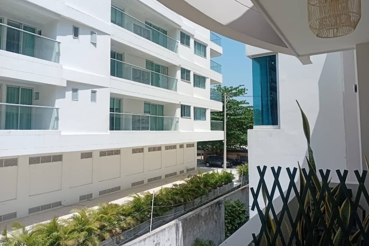 Minibar, individually decorated, free WiFi, bed sheets