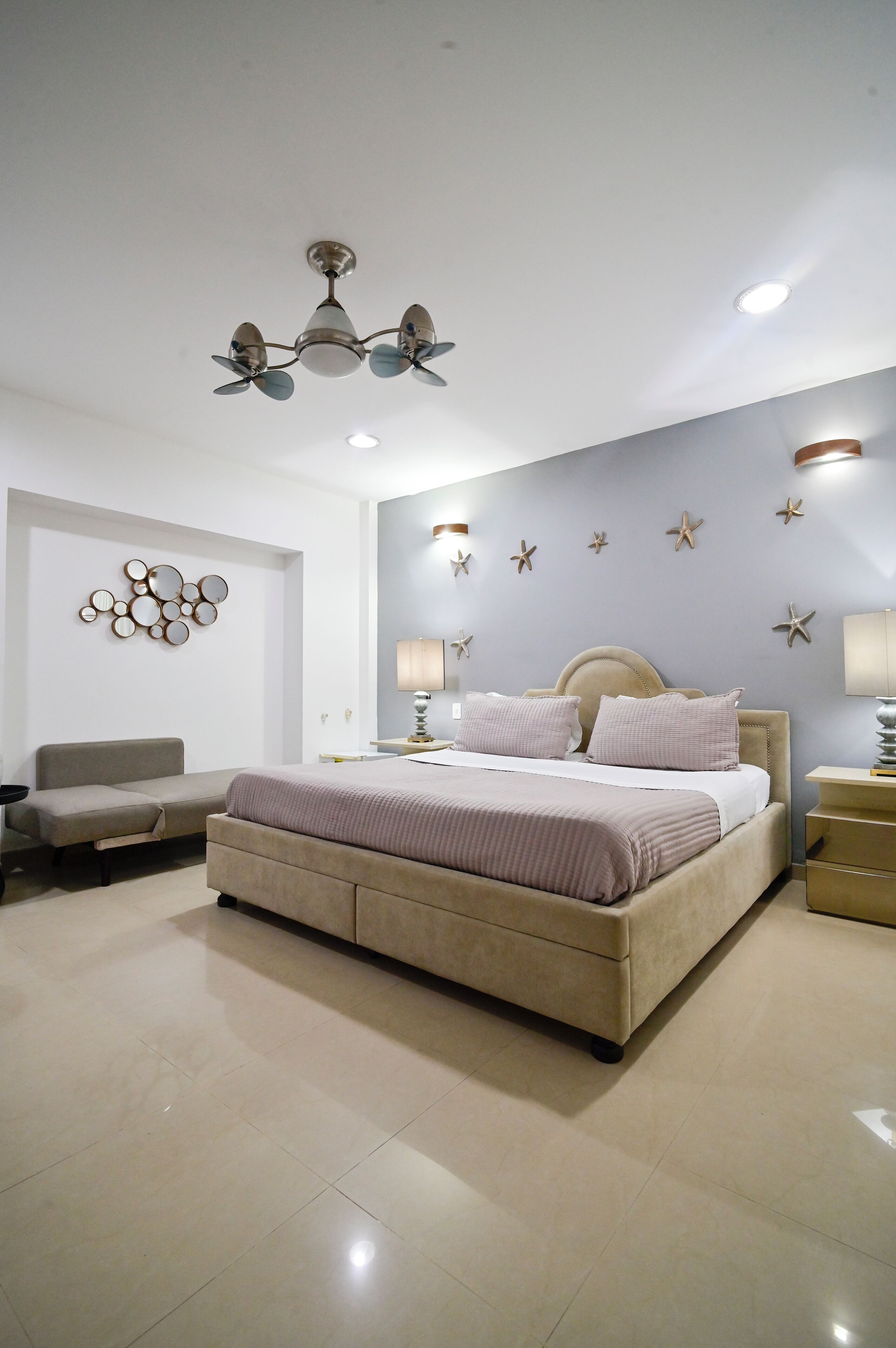 Superior Room | Bathroom | Shower, towels, soap, toilet paper