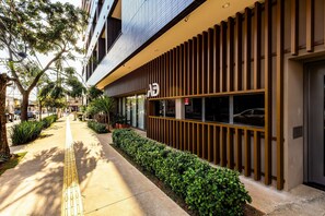 Exterior detail - AD330 - 1002 (São Paulo)