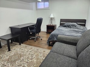 1 bedroom, Internet, bed sheets - Forest City Family Style house (London)