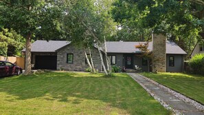 Exterior - Forest City Family Style house (London)