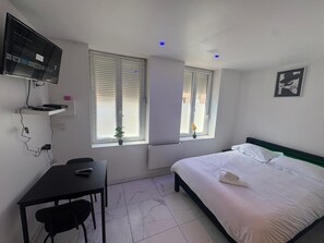 1 bedroom, WiFi, bed sheets - Confort Appart 7 (Calais)
