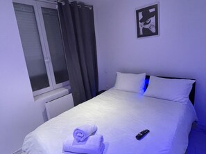 1 bedroom, WiFi, bed sheets - Confort Appart 7 (Calais)