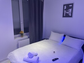 1 bedroom, WiFi, bed sheets - Confort Appart 7 (Calais)