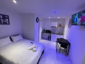 1 chambre, Wi-Fi, draps fournis