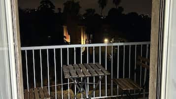 Desk, laptop workspace, free WiFi