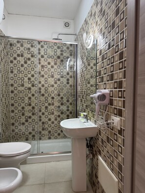 Desk, laptop workspace, free WiFi - B e b helena  (Naples)