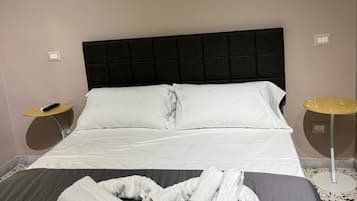 Escrivaninha, espaço de trabalho para notebook, Wi-Fi de cortesia