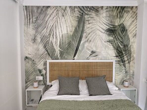 1 bedroom, iron/ironing board, travel cot, WiFi - Boho apartment with terrace (Marbella)
