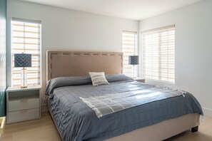 2 chambres, fer et planche à repasser, Wi-Fi, draps fournis