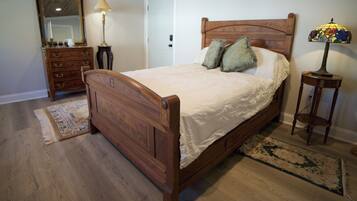 2 chambres, fer et planche à repasser, Wi-Fi gratuit, draps fournis