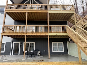 Exterior - 8BR Lakefront Lux Retreat: Private Dock, Sleeps 28 (Speedwell)
