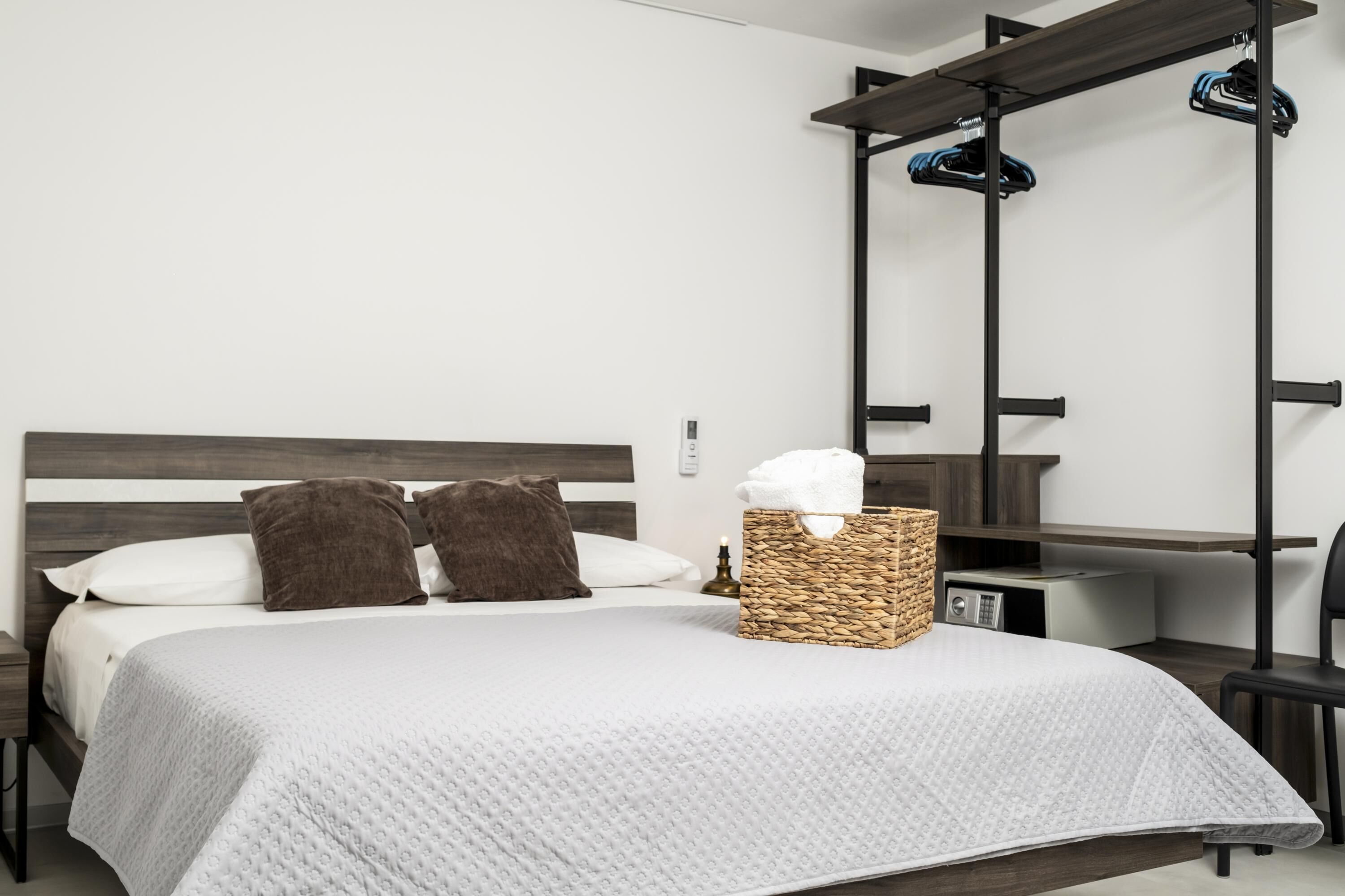 Free WiFi, bed sheets