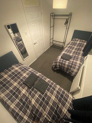 2 bedrooms, WiFi, bed sheets